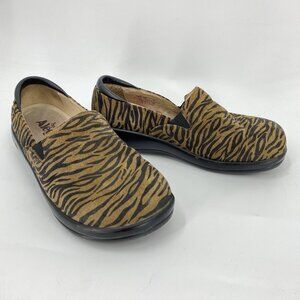 Alegria Keli Clogs Tiger Stripe Suede Leather Comfort Nursing Womens 37